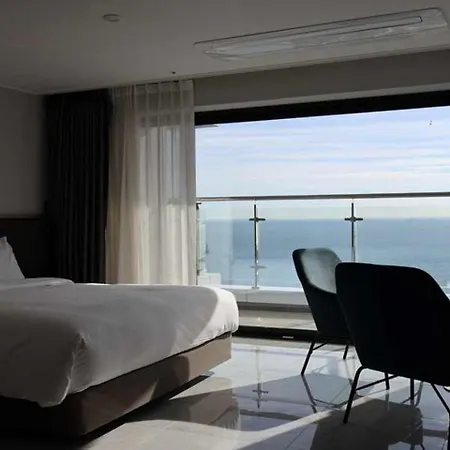 Busan Yeongmu Parade Hotel Haeundae Beach Exterior photo