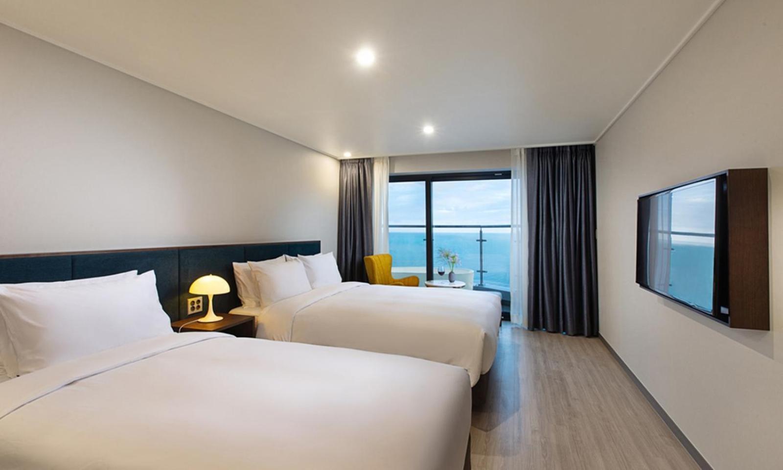 Haeundae Youngmu Parade Hotel