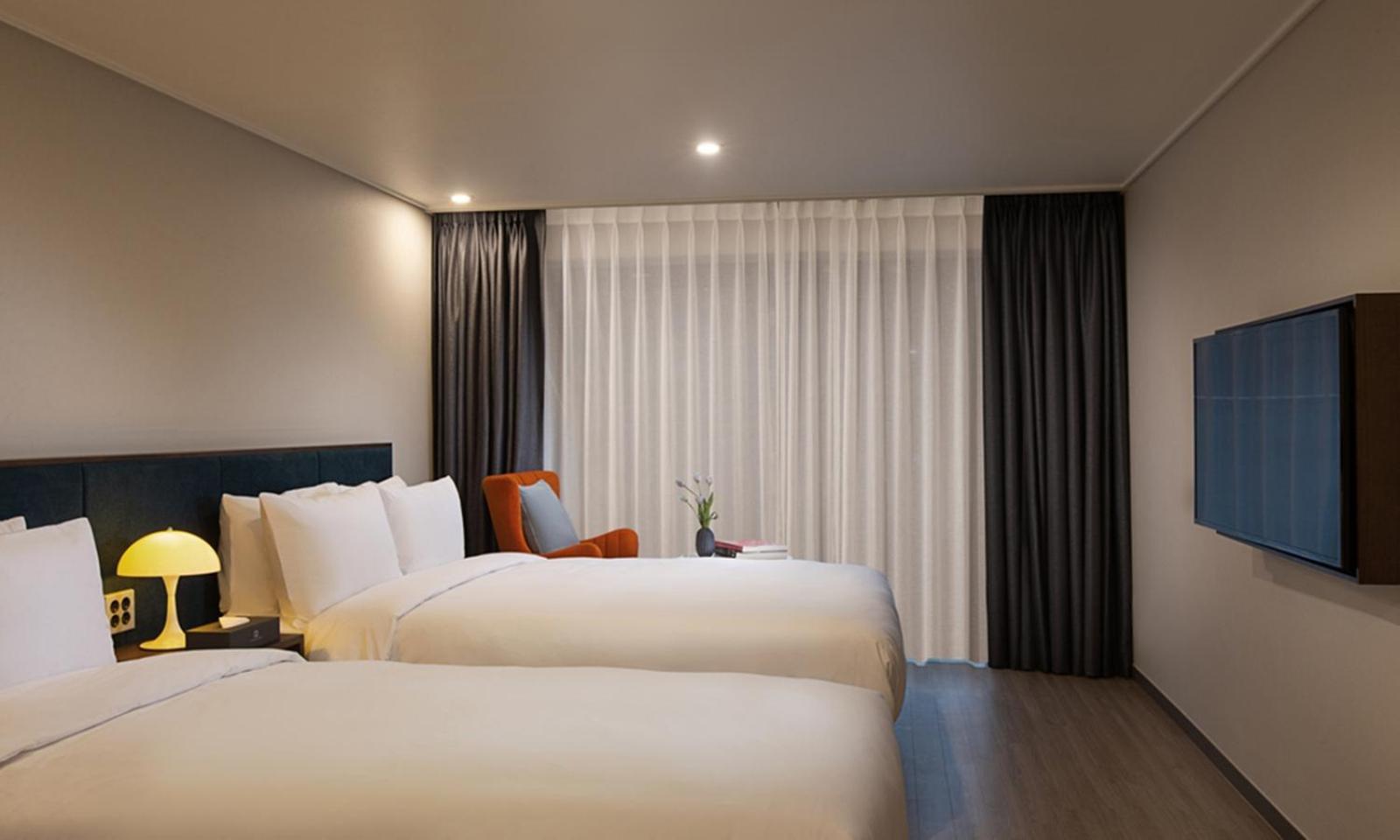 Hotel Haeundae Youngmu Parade 4*