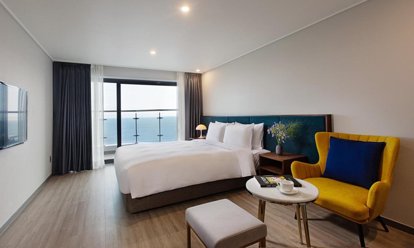 Haeundae Youngmu Parade Hotel